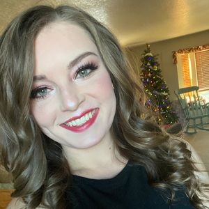 Meet your Posher, Sierra